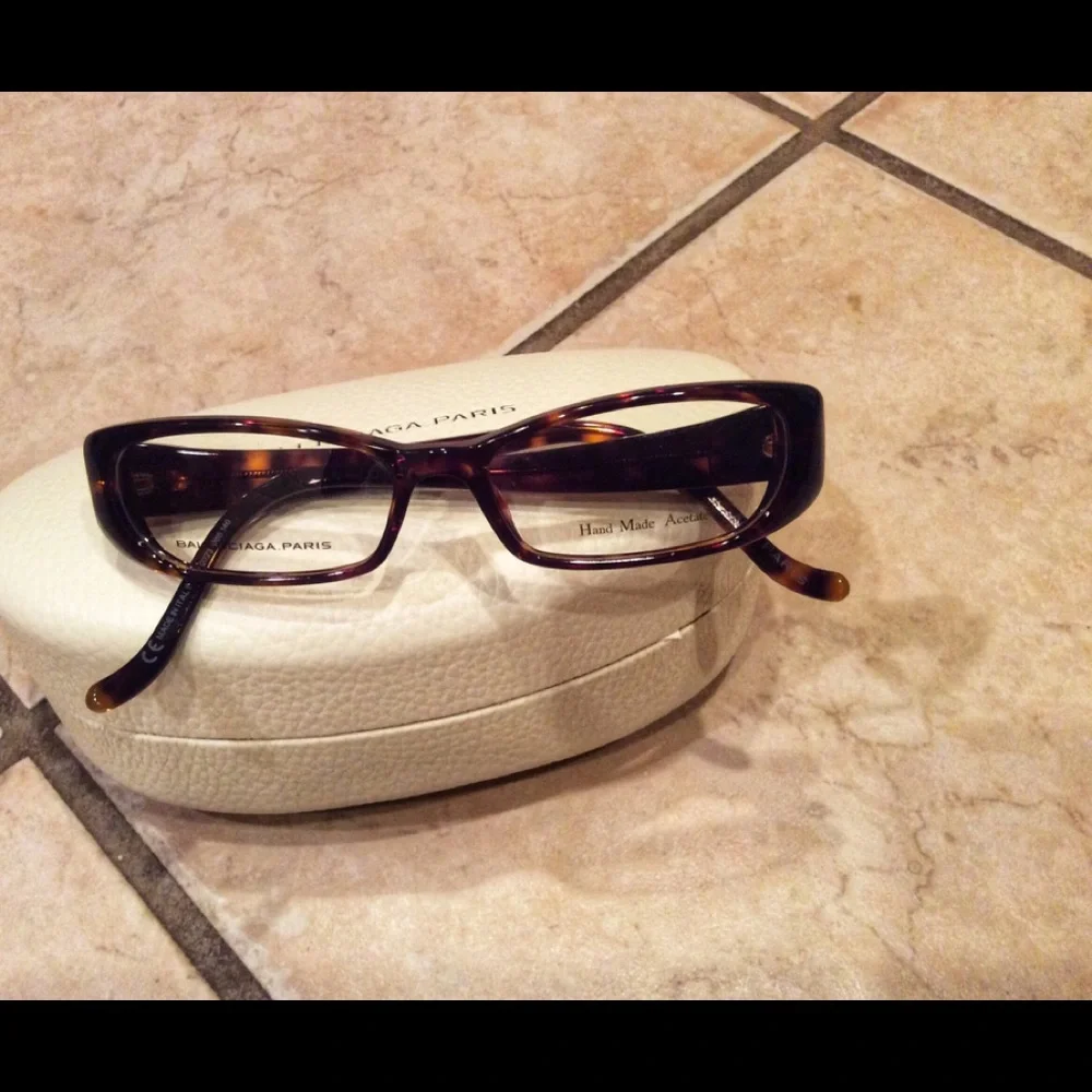 Eyewear 👓🍾BALENCIAGA Eye Glasses